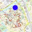 Wybrana ulica zostaa zaznaczona na planie centrum miasta niebiesk kropk